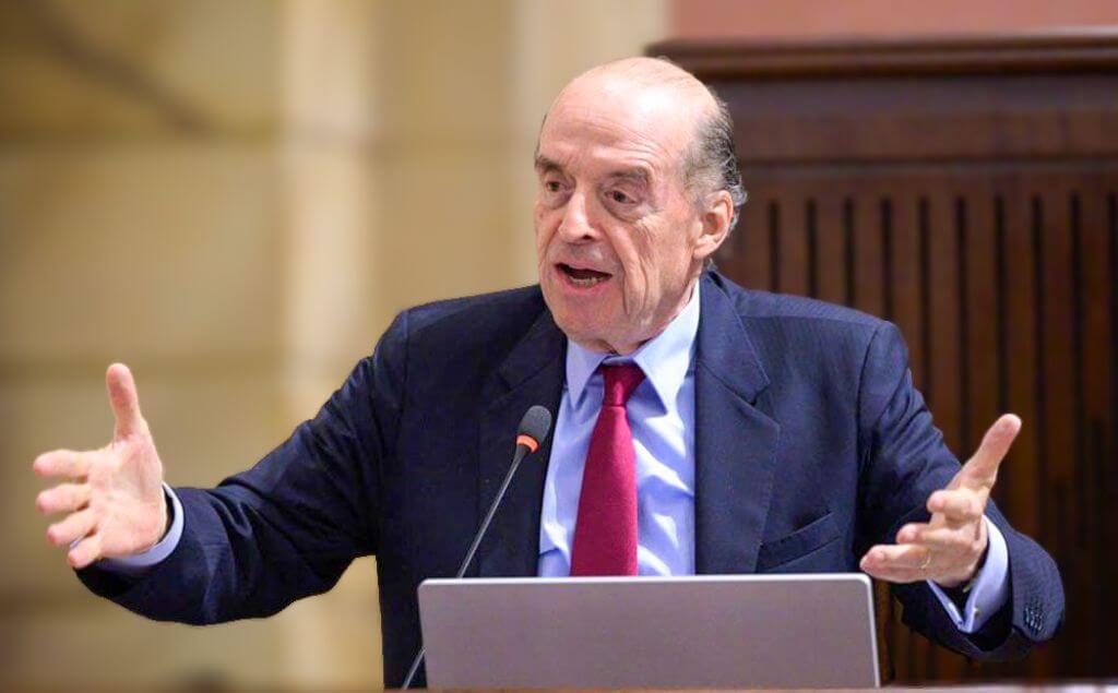 alvaro leyva canciller de colombia hablando