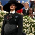 Rihanna embarazada en la met gala