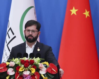 El presidente de Chile, Gabriel Boric, habla durante la ceremonia inaugural de la reunión ministerial del Foro China-CELAC
