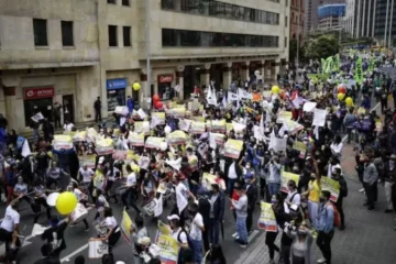 Personas se manifiestan en apoyo al presidente de Colombia, Gustavo Petro