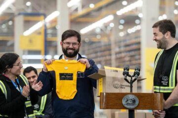 Boric padre por primera vez