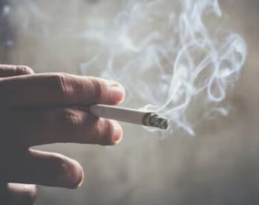 Persona fumando