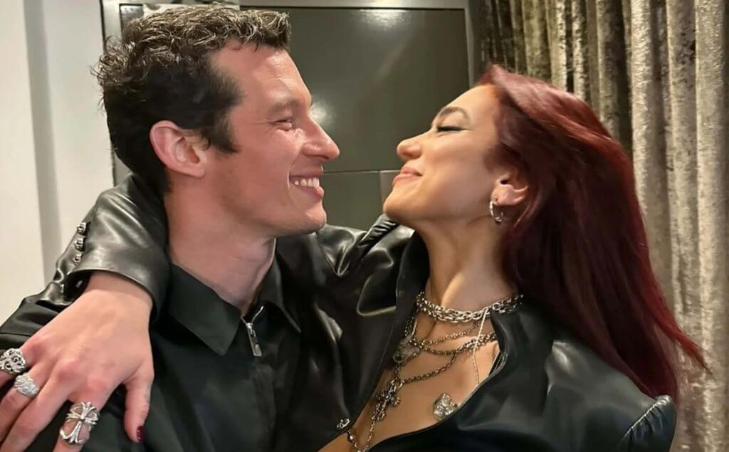 Dua Lipa y Callum Turner se casarán