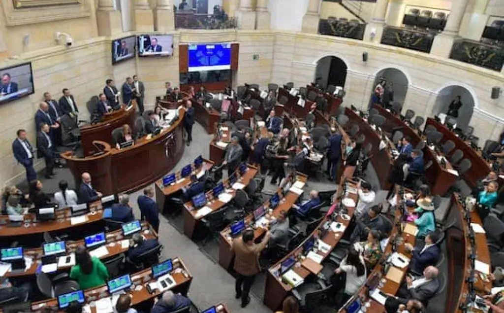 Senado de Colombia discutiendo la reforma laboral