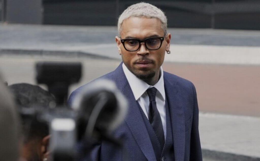 El cantante Chris Brown se declara no culpable en caso de agresión