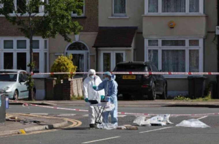 Un hombre atacó con una espada samurái a transeúntes en Londres