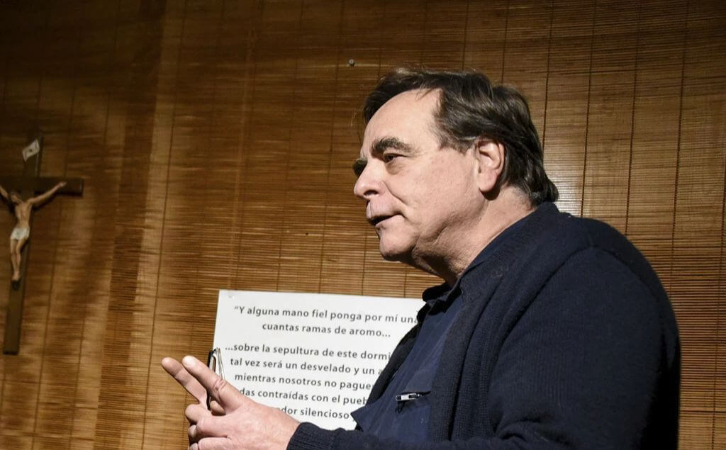 Un juez chileno cierra el caso contra el ex jesuita Felipe Berríos