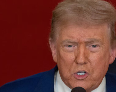 Trump en medio de un anuncio sobre el conflicto Israel Irán