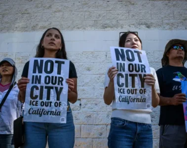 La comunidad asiática de Los Ángeles se une a la hispana para frenar las redadas de ICE