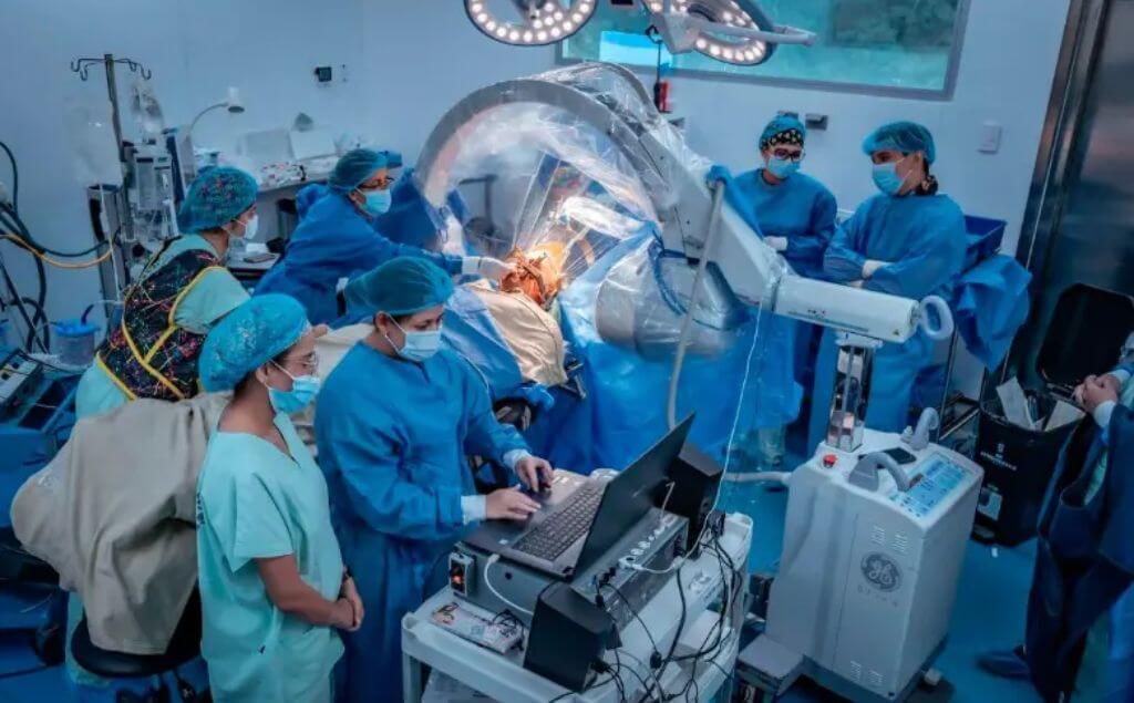 cirugía cerebral para tratar depresión resistente